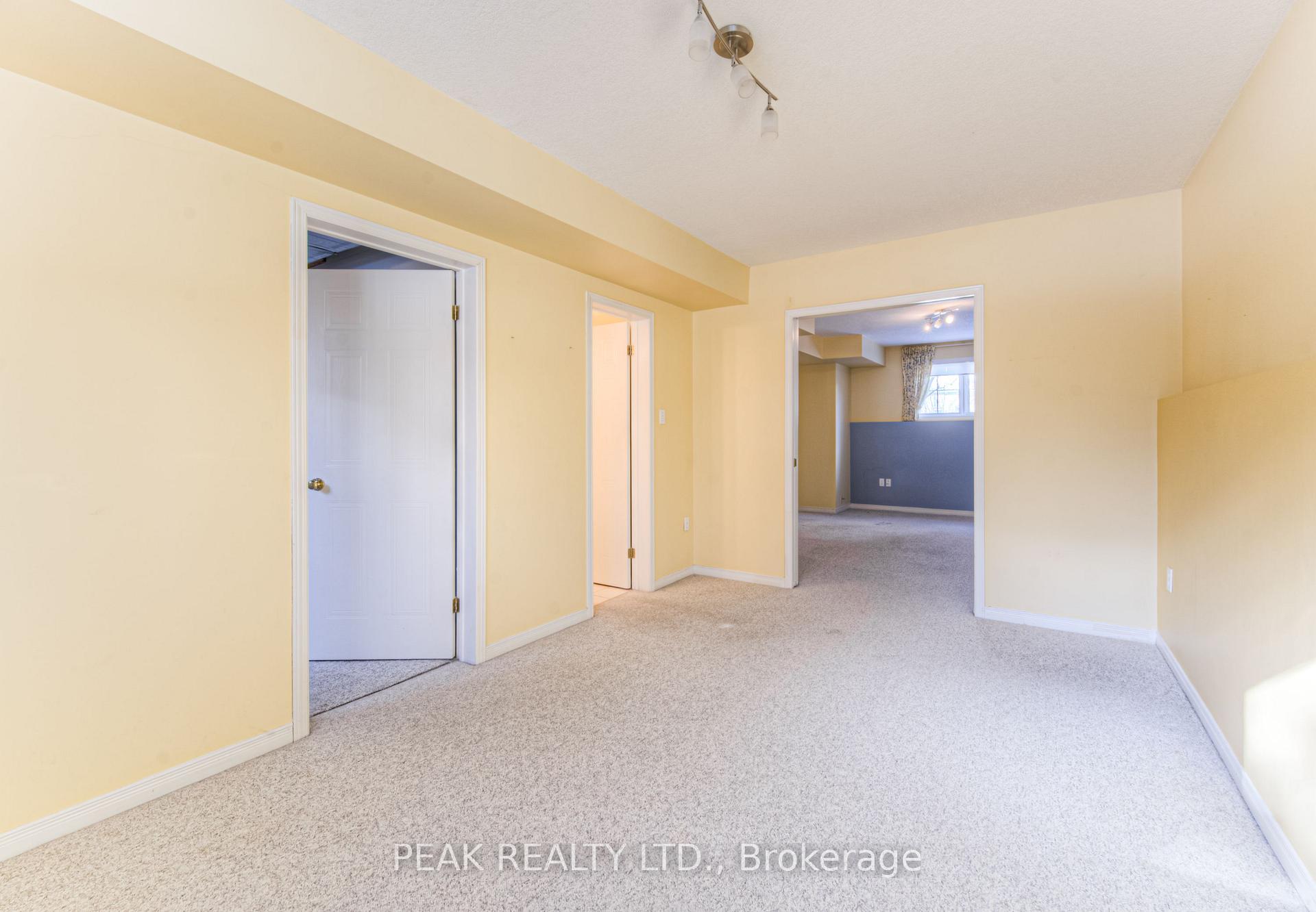 Photo 32 of 66 Bridle Trail, Waterloo — HOMEH