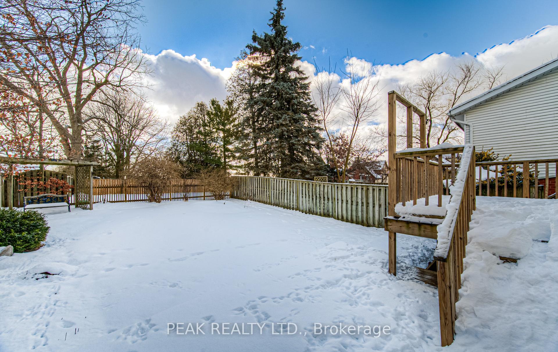 Photo 35 of 66 Bridle Trail, Waterloo — HOMEH