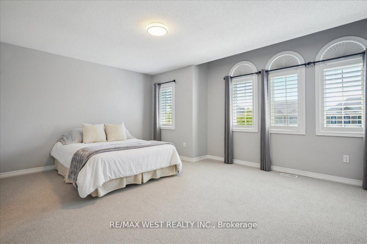 Photo 15 of 206 Shelbourne Drive, Vaughan, Vellore Village — HOMEH