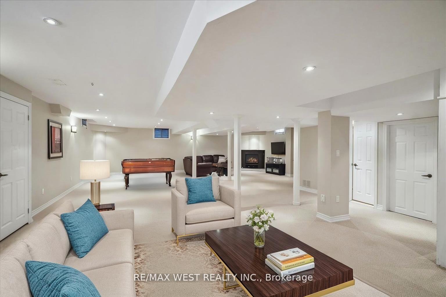 Photo 19 of 206 Shelbourne Drive, Vaughan, Vellore Village — HOMEH