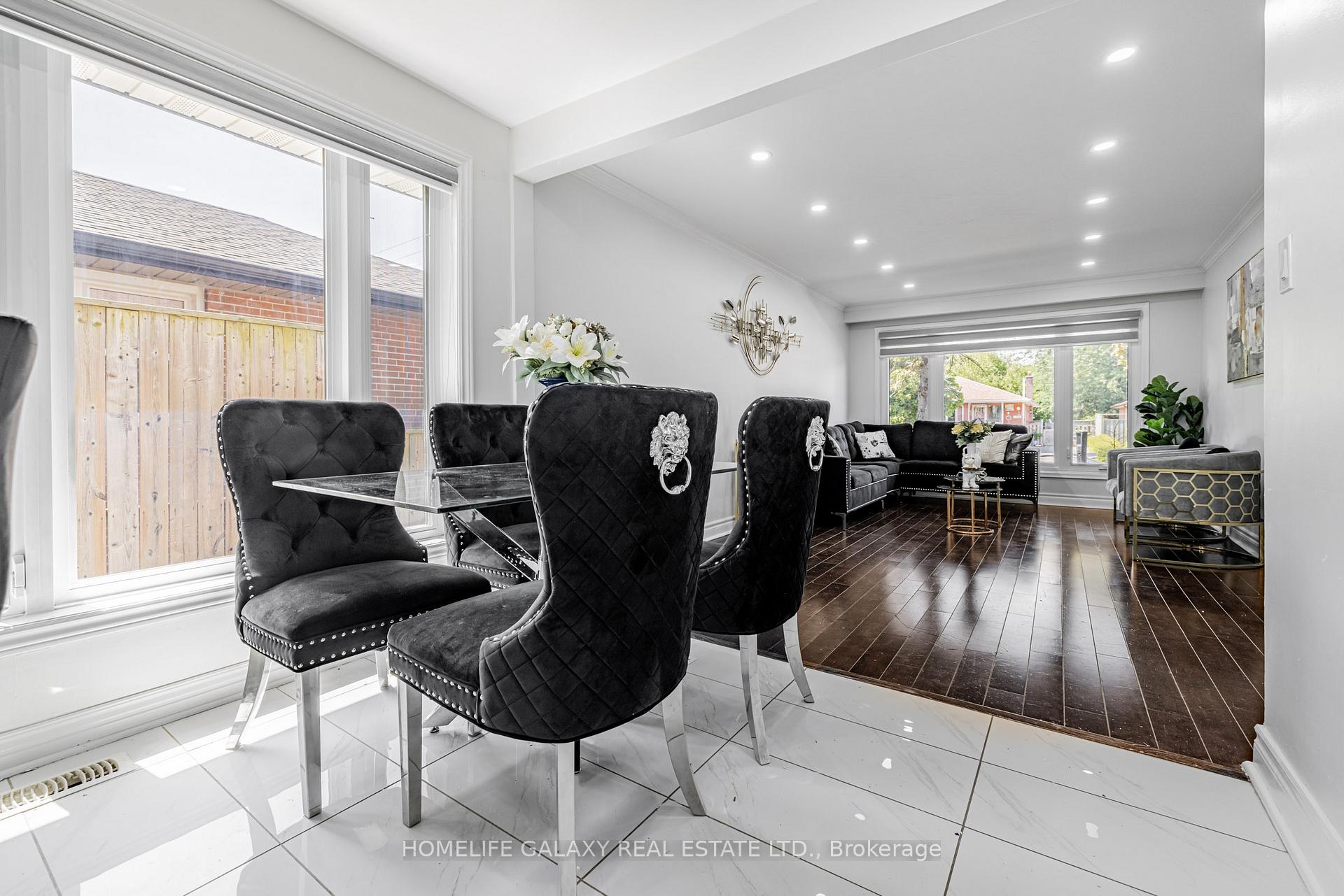 Photo 10 of 133 Lupin Drive, Whitby, Downtown Whitby — HOMEH