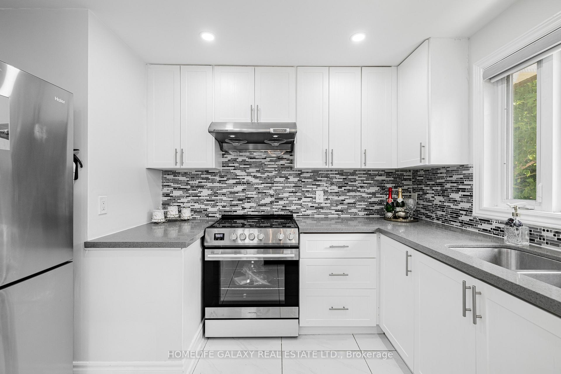 Photo 13 of 133 Lupin Drive, Whitby, Downtown Whitby — HOMEH