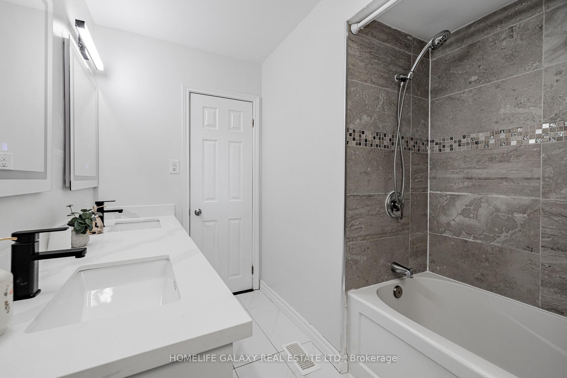Photo 20 of 133 Lupin Drive, Whitby, Downtown Whitby — HOMEH