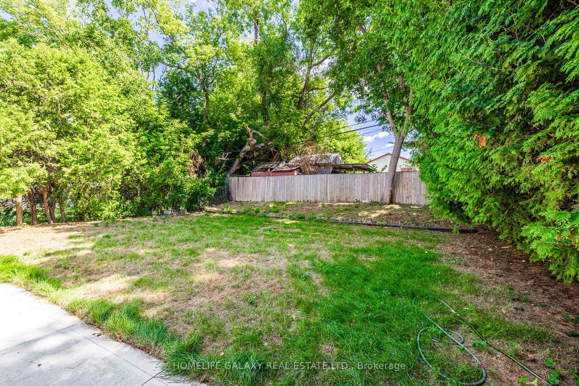 Photo 31 of 133 Lupin Drive, Whitby, Downtown Whitby — HOMEH