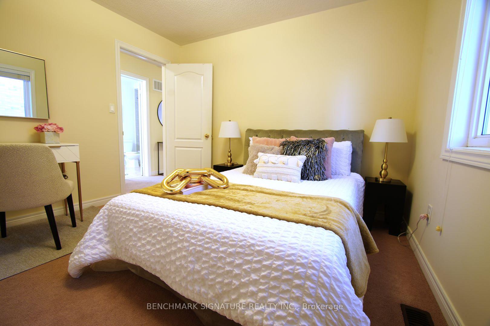 Photo 24 of 15 Pyneside Street, Markham, Cornell — HOMEH