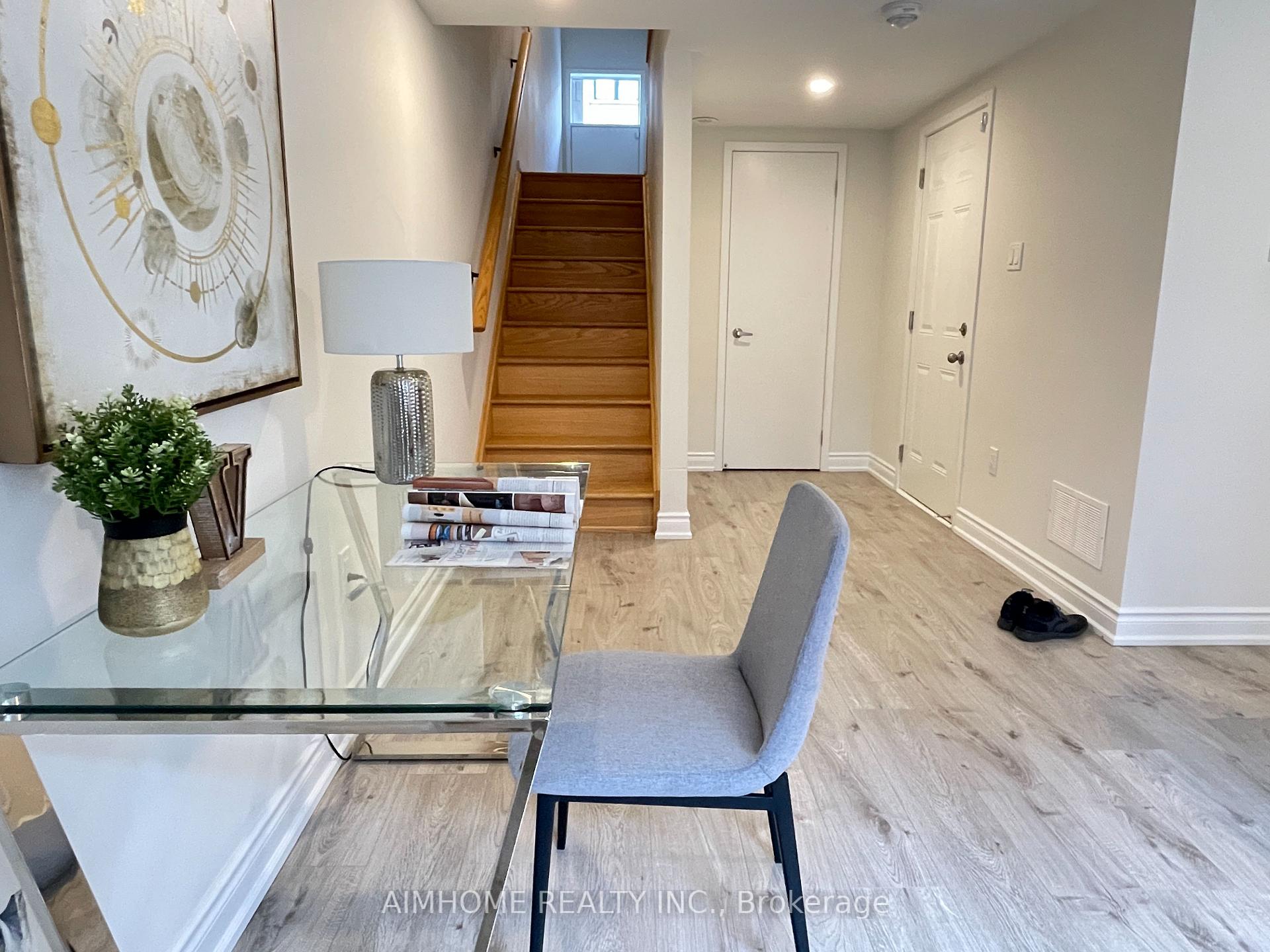 Photo 17 of 21 Aberfoyle Street, Vaughan, Patterson — HOMEH