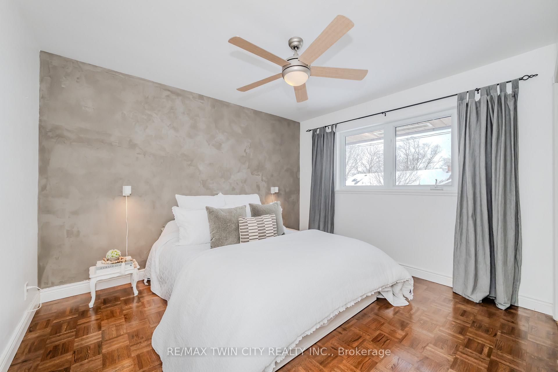 Photo 13 of 236 Erb Street E, Waterloo, Lincoln Heights — HOMEH
