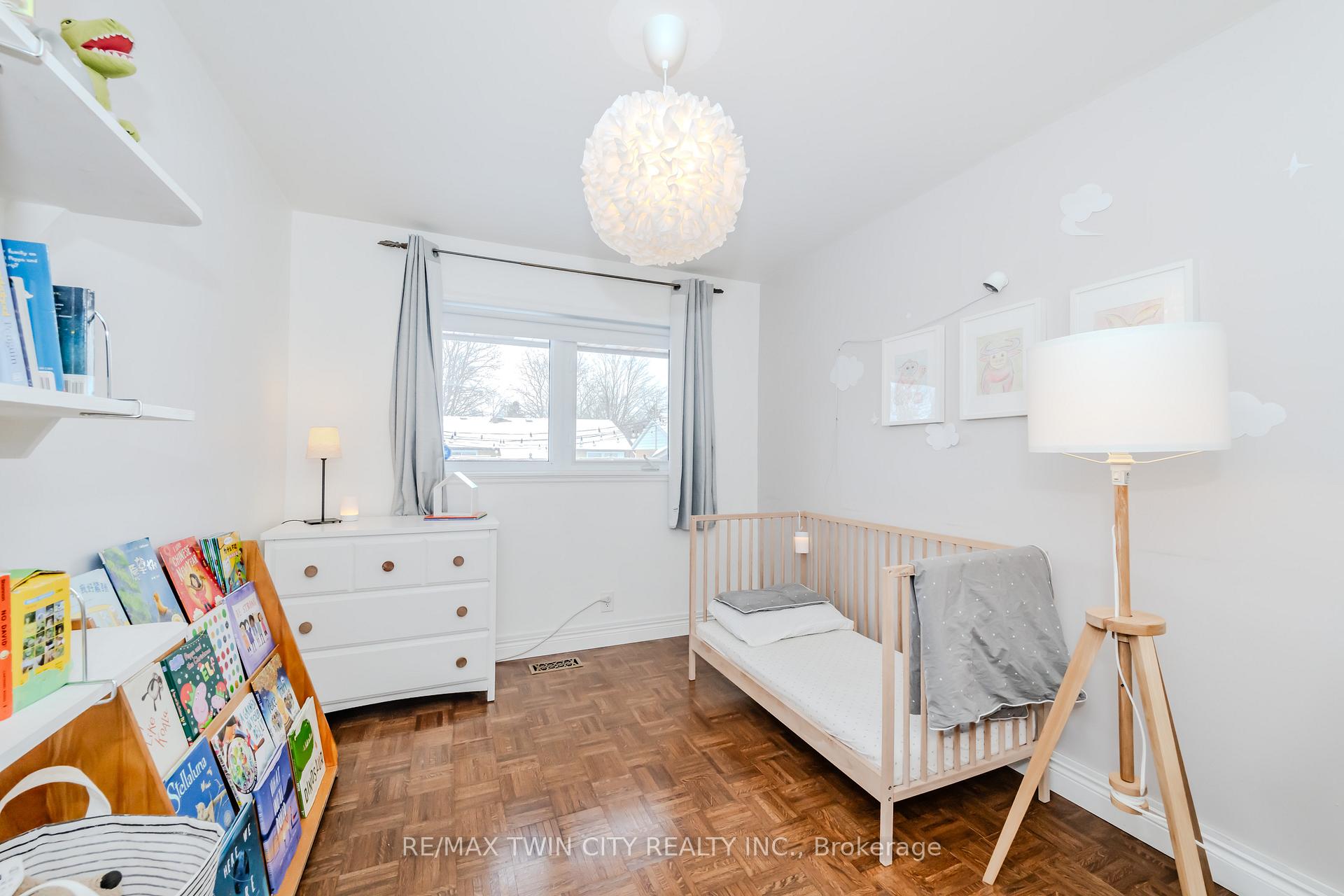 Photo 14 of 236 Erb Street E, Waterloo, Lincoln Heights — HOMEH