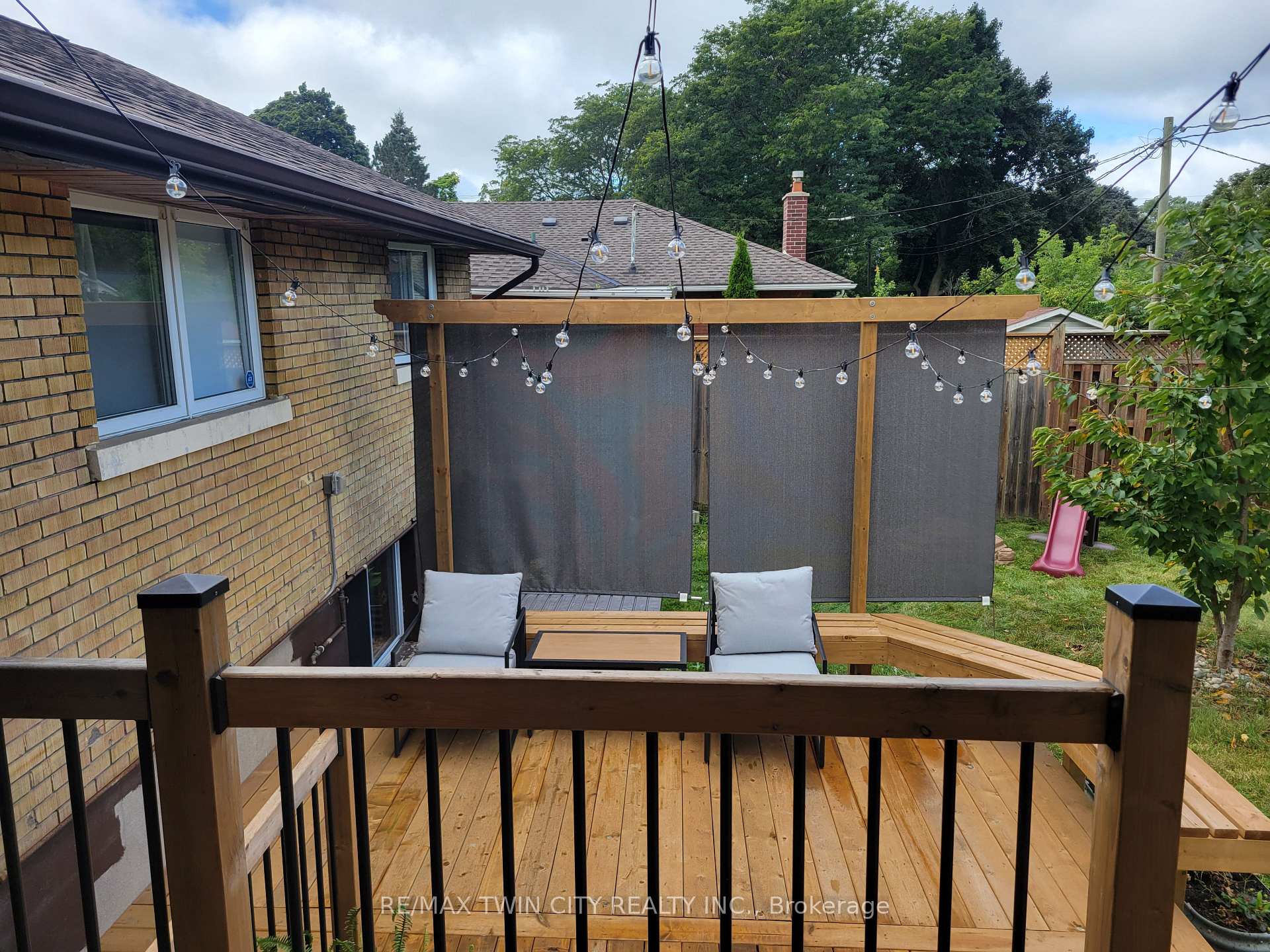 Photo 32 of 236 Erb Street E, Waterloo, Lincoln Heights — HOMEH