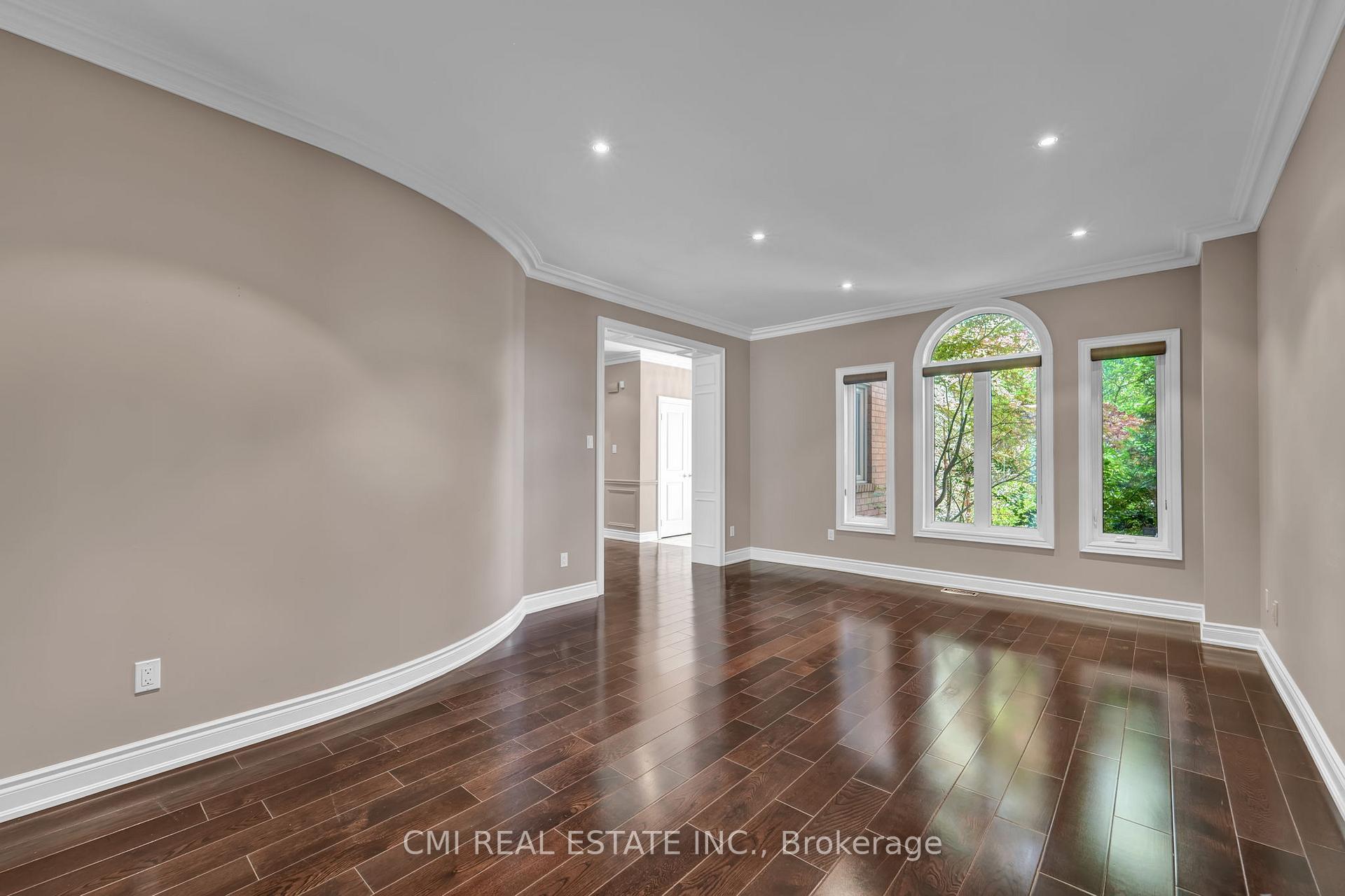 Photo 16 of 122 Beverley Glen Boulevard, Vaughan, Beverley Glen — HOMEH