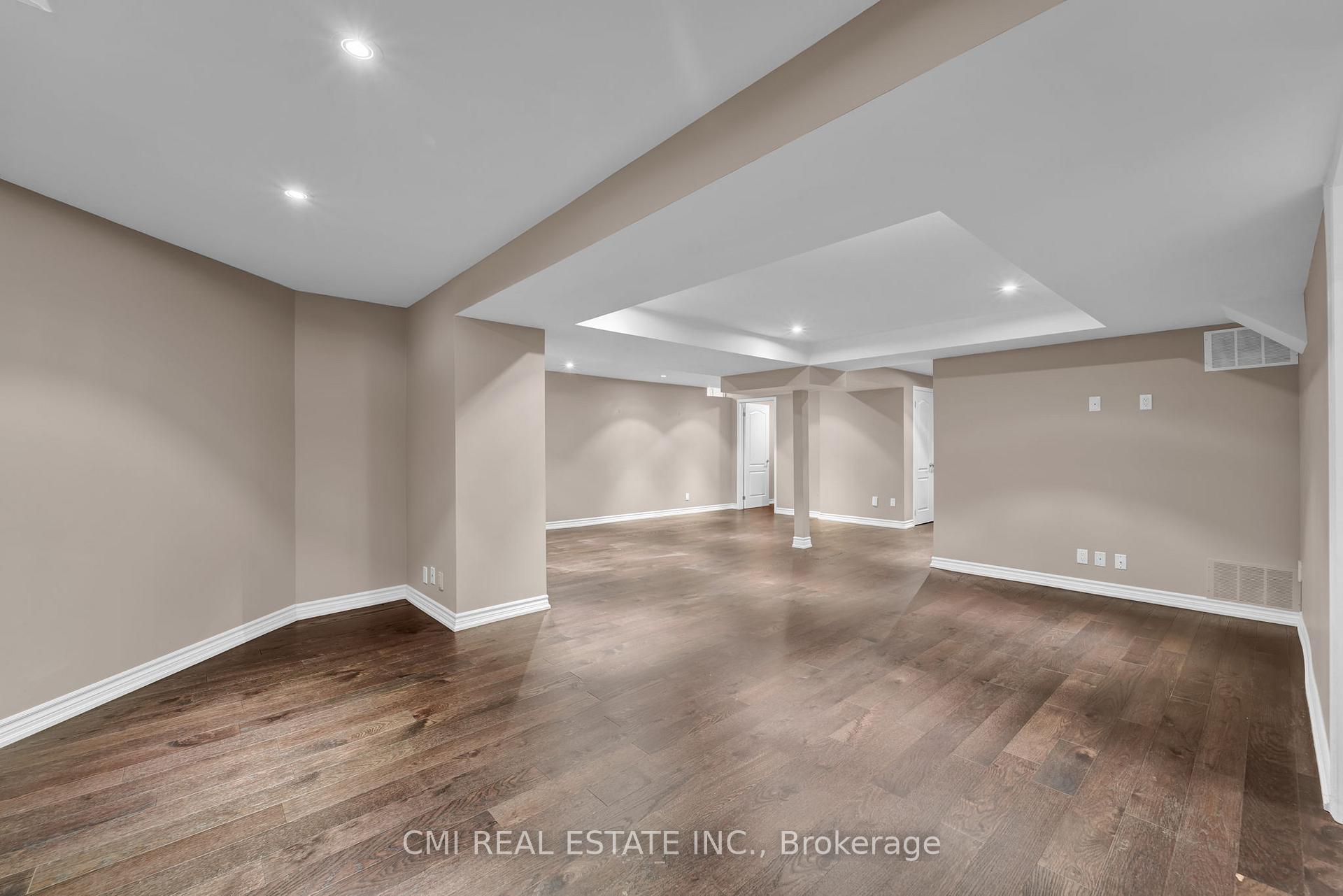 Photo 25 of 122 Beverley Glen Boulevard, Vaughan, Beverley Glen — HOMEH