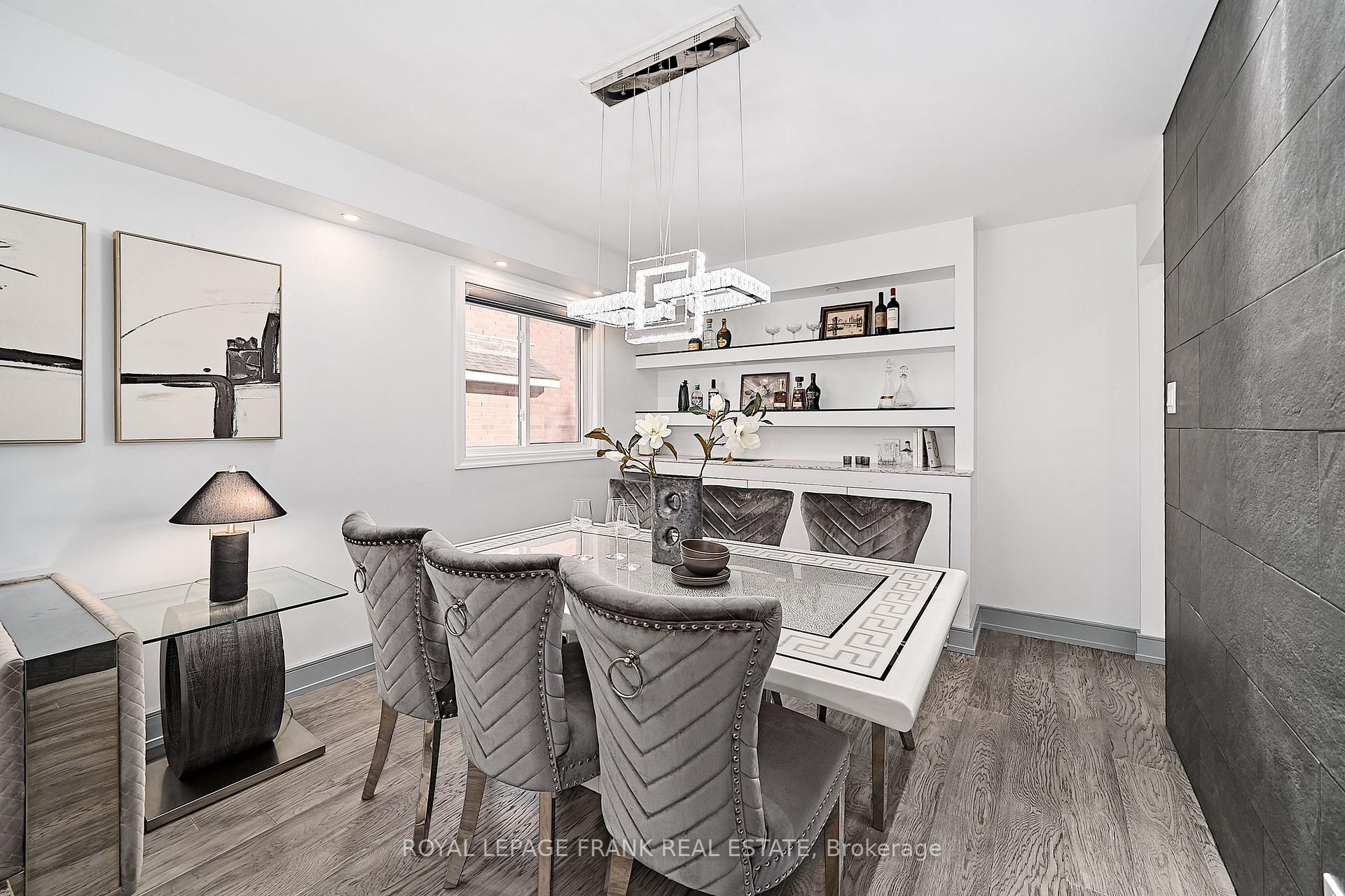 Photo 10 of 3082 Country Lane, Whitby, Williamsburg — HOMEH