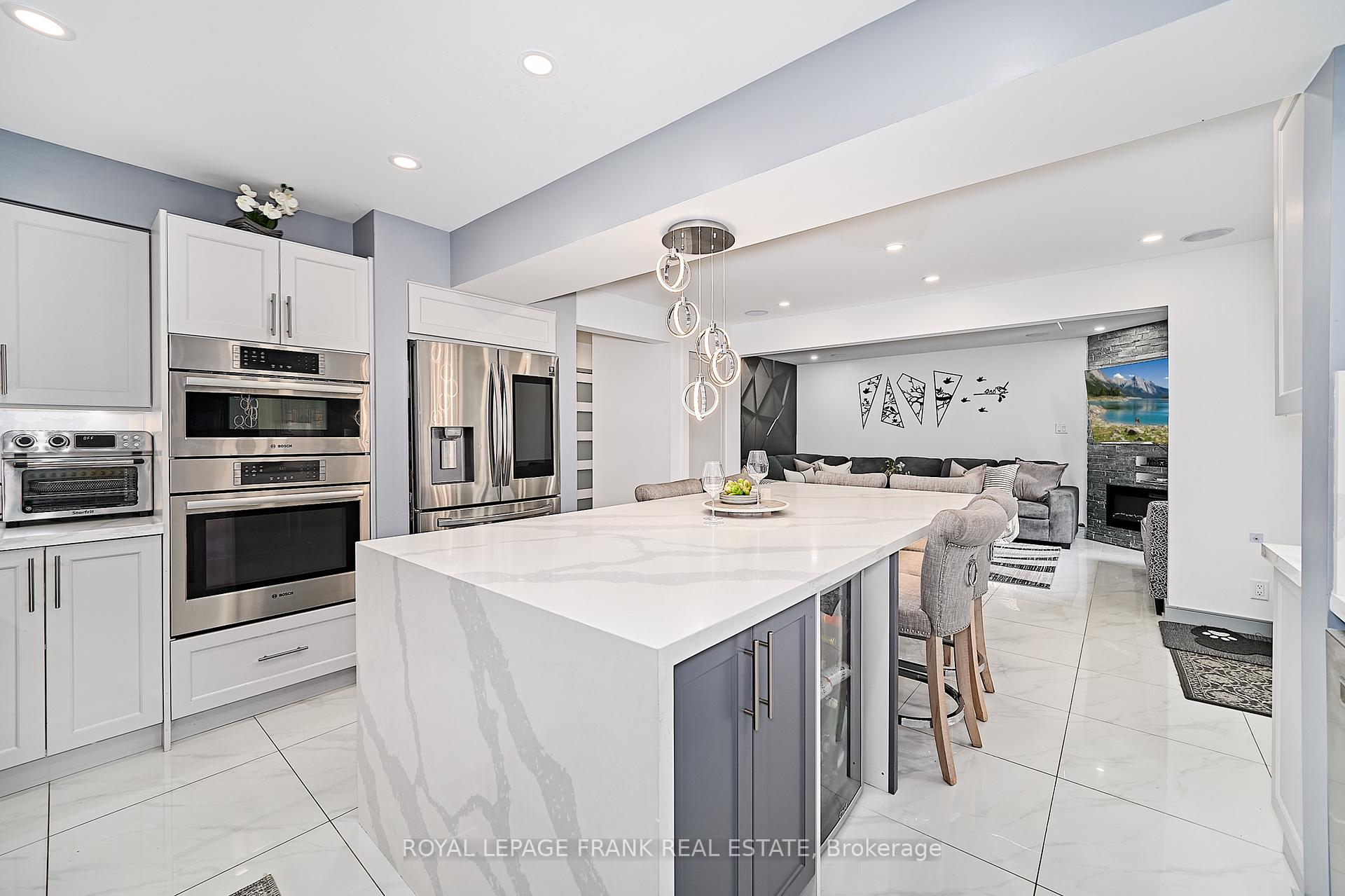 Photo 16 of 3082 Country Lane, Whitby, Williamsburg — HOMEH