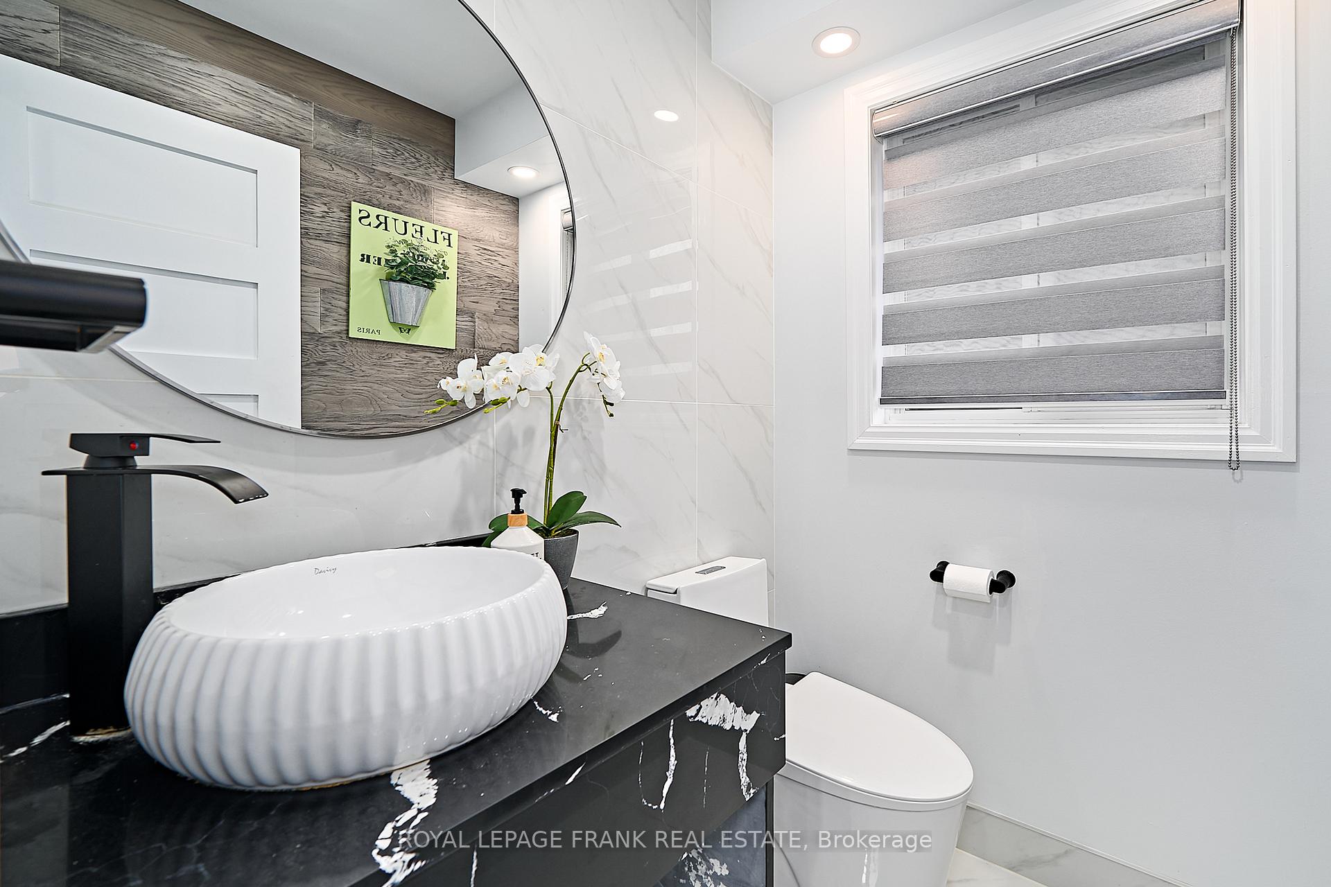 Photo 24 of 3082 Country Lane, Whitby, Williamsburg — HOMEH