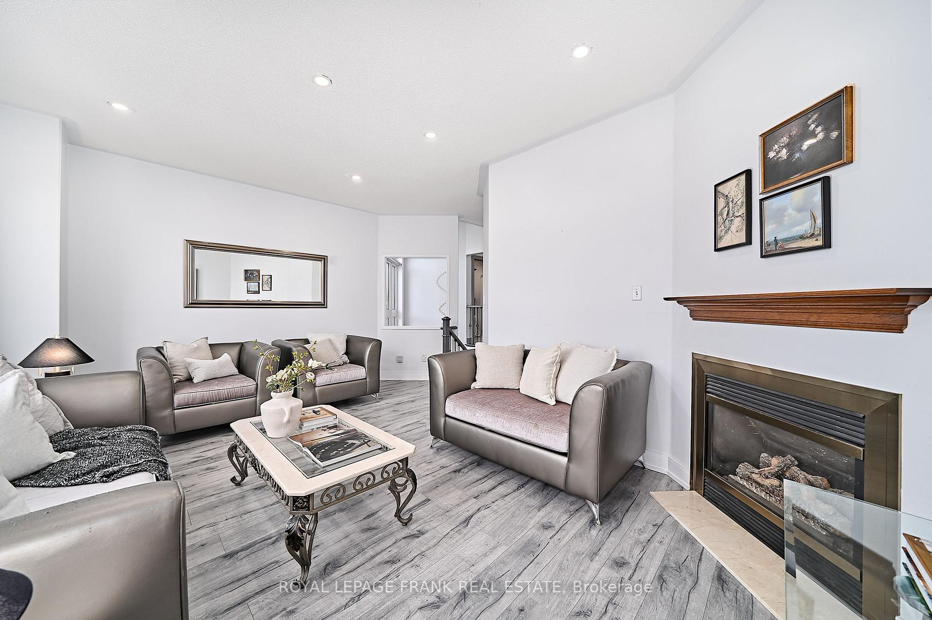 Photo 26 of 3082 Country Lane, Whitby, Williamsburg — HOMEH