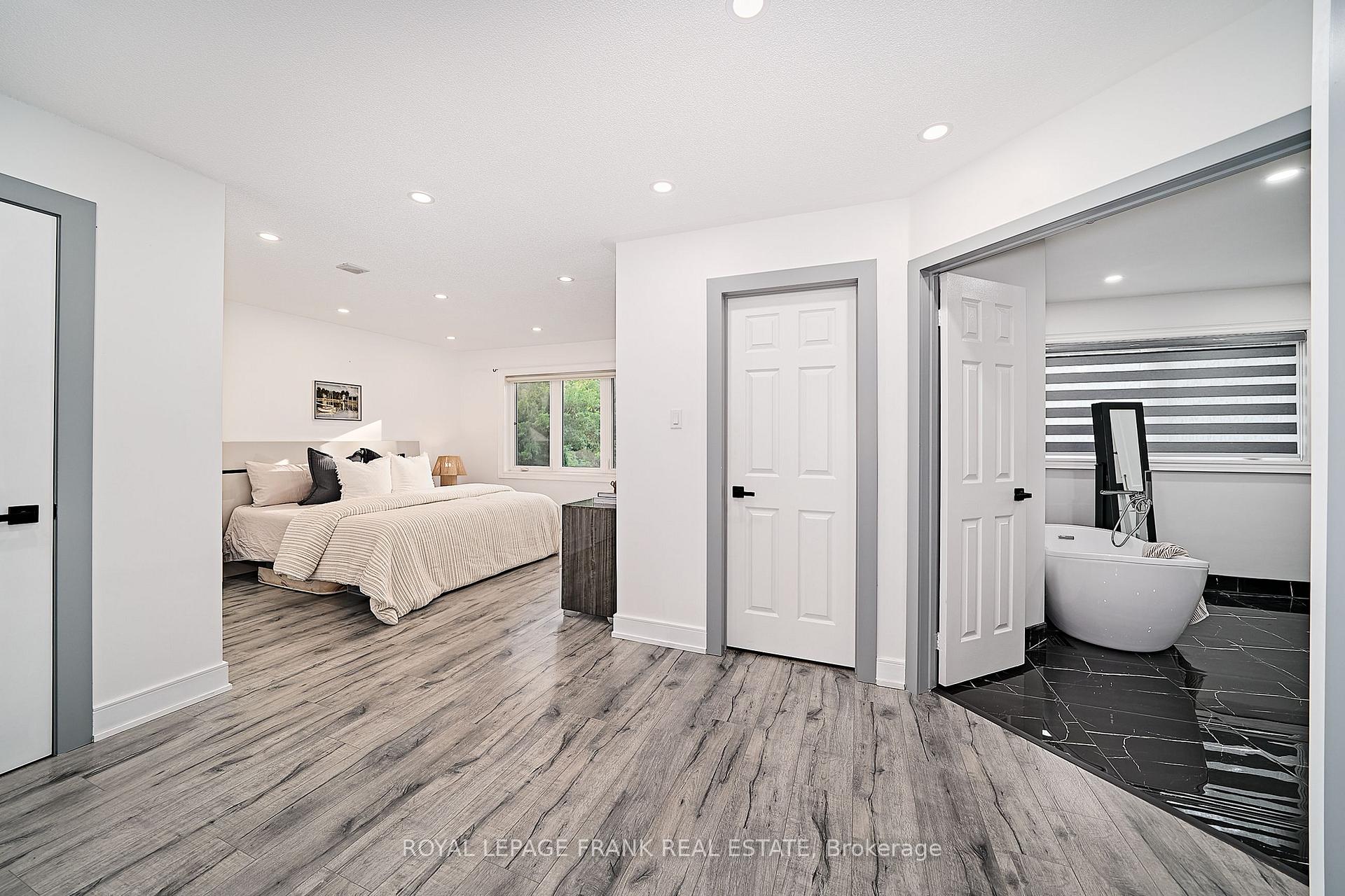 Photo 29 of 3082 Country Lane, Whitby, Williamsburg — HOMEH