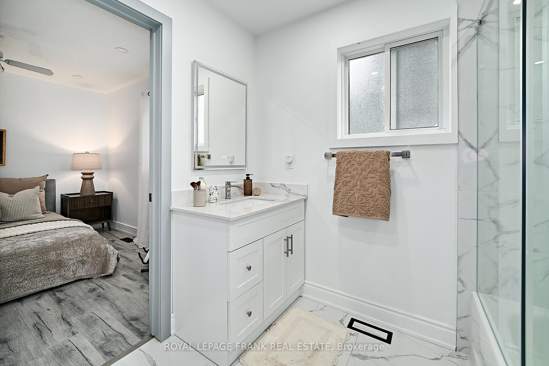 Photo 35 of 3082 Country Lane, Whitby, Williamsburg — HOMEH