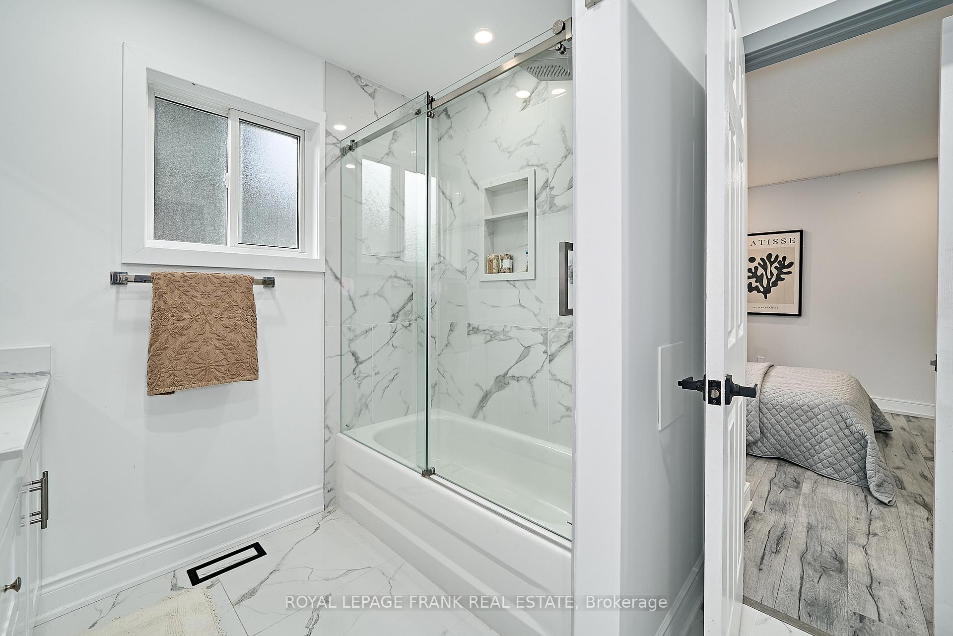 Photo 36 of 3082 Country Lane, Whitby, Williamsburg — HOMEH