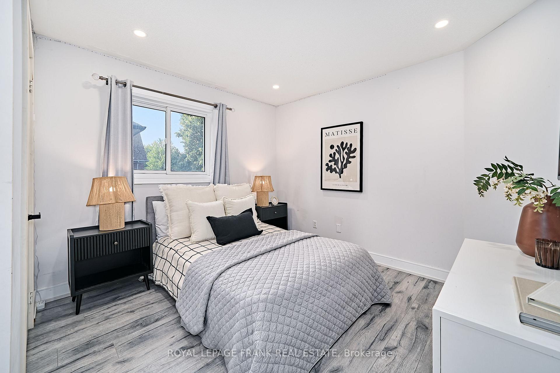 Photo 37 of 3082 Country Lane, Whitby, Williamsburg — HOMEH