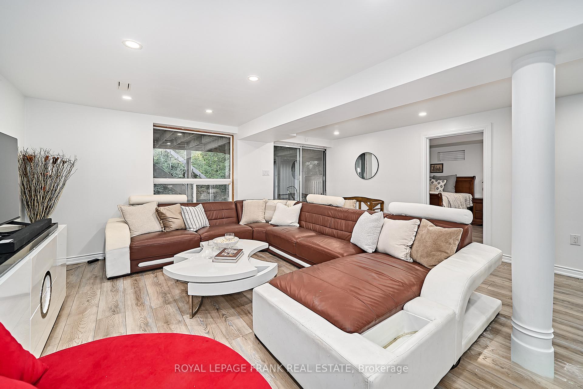 Photo 43 of 3082 Country Lane, Whitby, Williamsburg — HOMEH