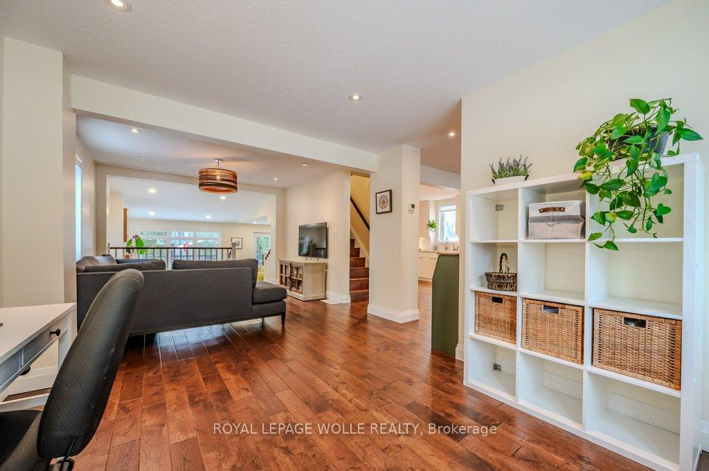Photo 6 of 46 Roslin Avenue S, Waterloo — HOMEH