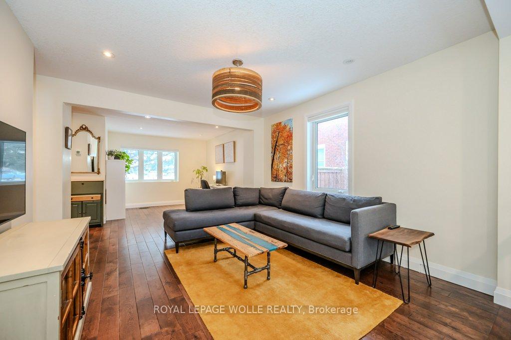 Photo 10 of 46 Roslin Avenue S, Waterloo — HOMEH