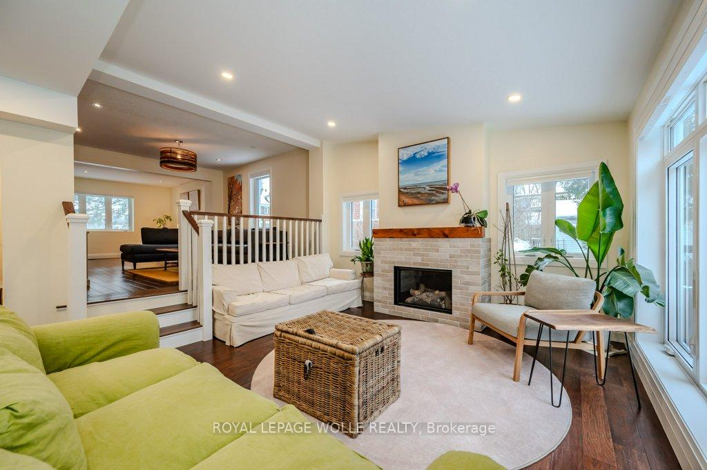 Photo 12 of 46 Roslin Avenue S, Waterloo — HOMEH