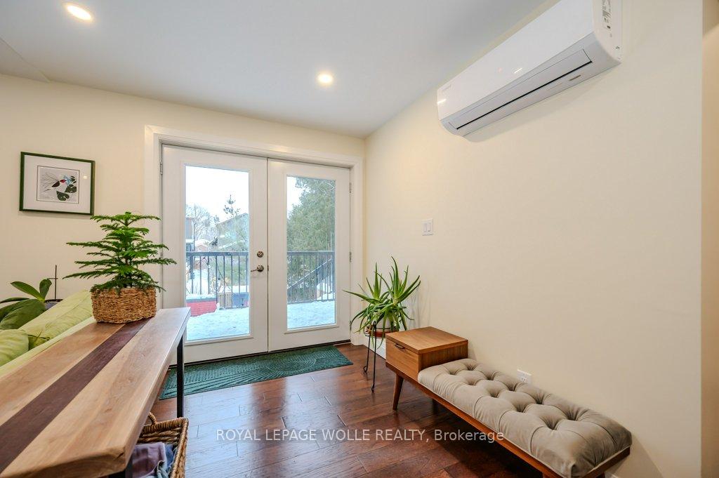 Photo 14 of 46 Roslin Avenue S, Waterloo — HOMEH