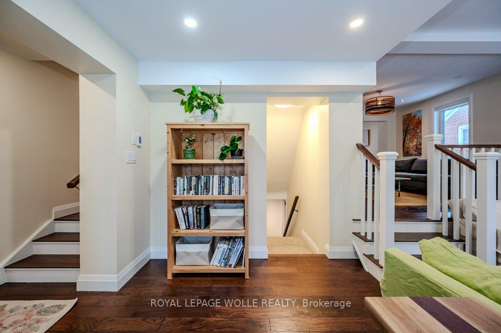 Photo 15 of 46 Roslin Avenue S, Waterloo — HOMEH
