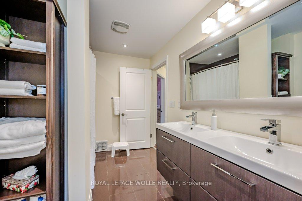 Photo 24 of 46 Roslin Avenue S, Waterloo — HOMEH