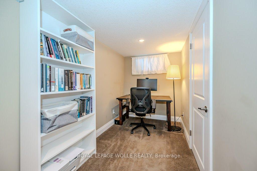 Photo 31 of 46 Roslin Avenue S, Waterloo — HOMEH