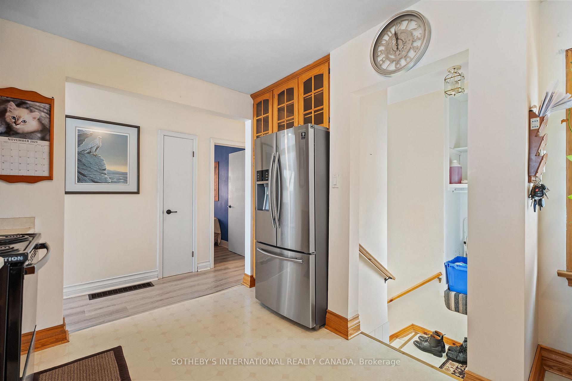 Photo 10 of 104 Golden Boulevard, Welland, Lincoln/Crowland — HOMEH
