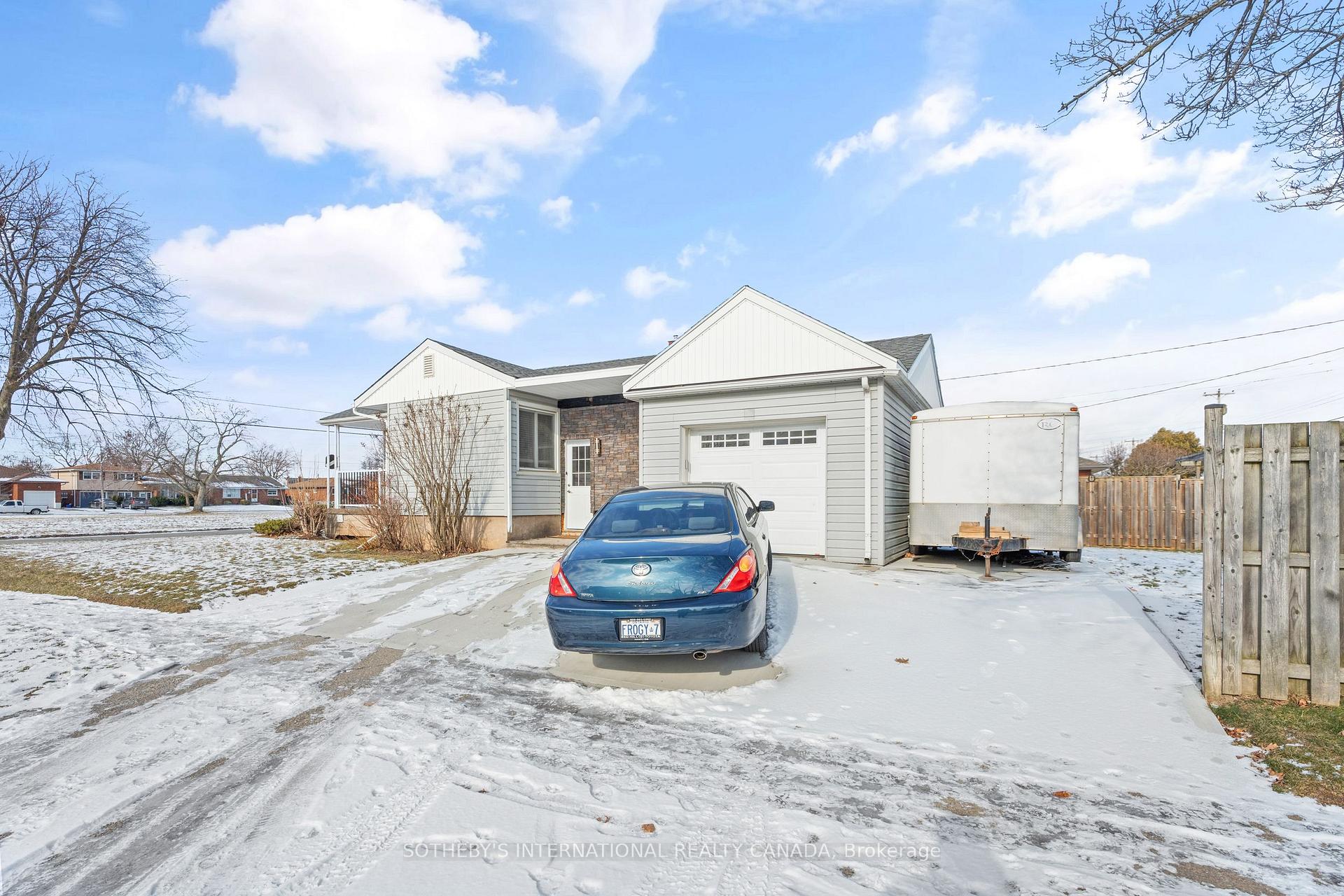 Photo 30 of 104 Golden Boulevard, Welland, Lincoln/Crowland — HOMEH