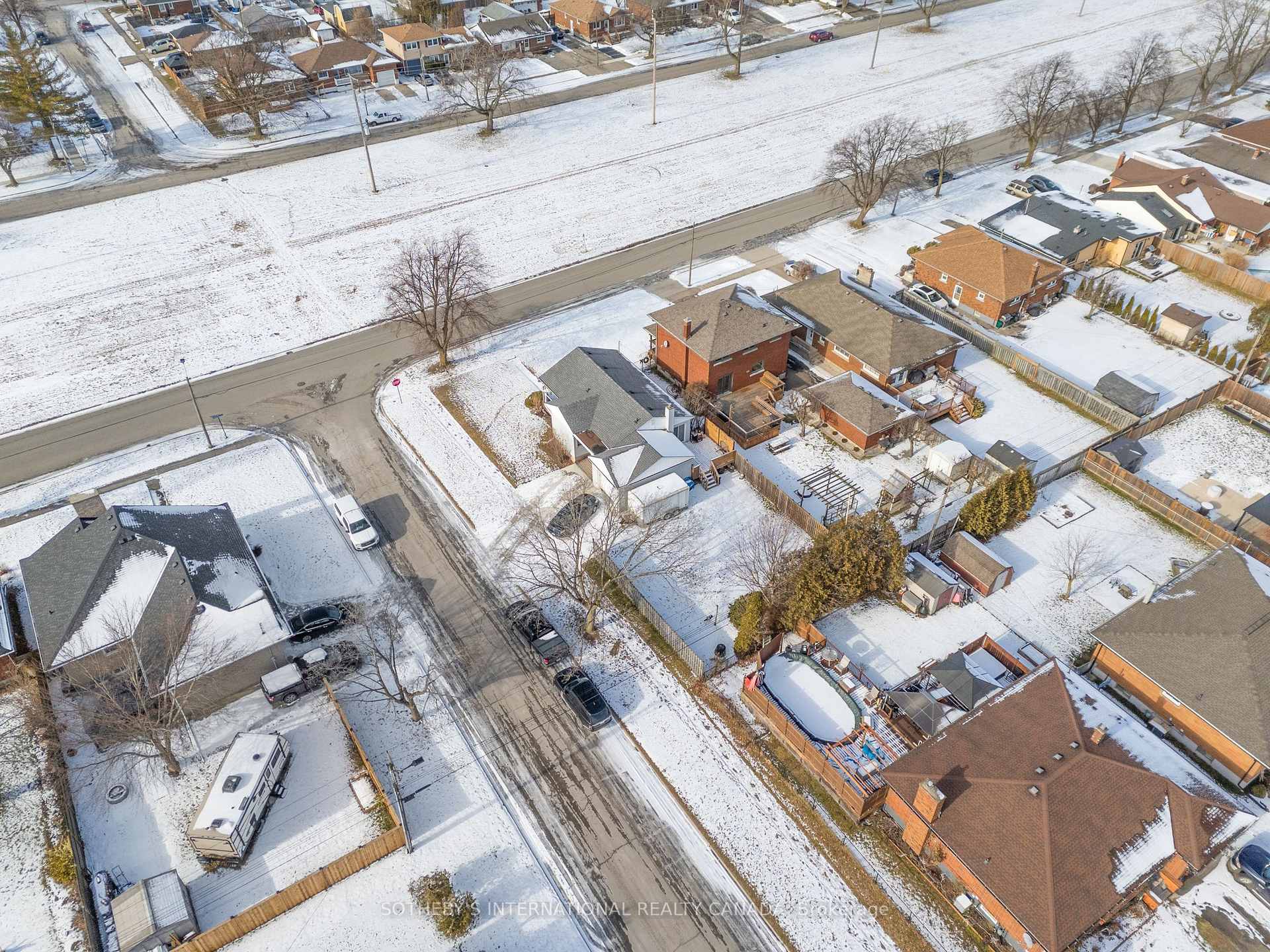 Photo 31 of 104 Golden Boulevard, Welland, Lincoln/Crowland — HOMEH