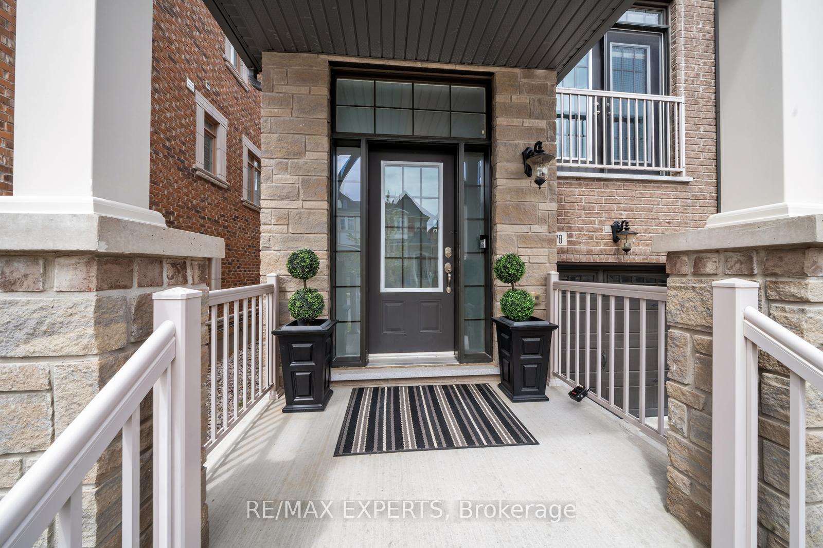 Photo 3 of 78 Farooq Boulevard, Vaughan, Vellore Village — HOMEH