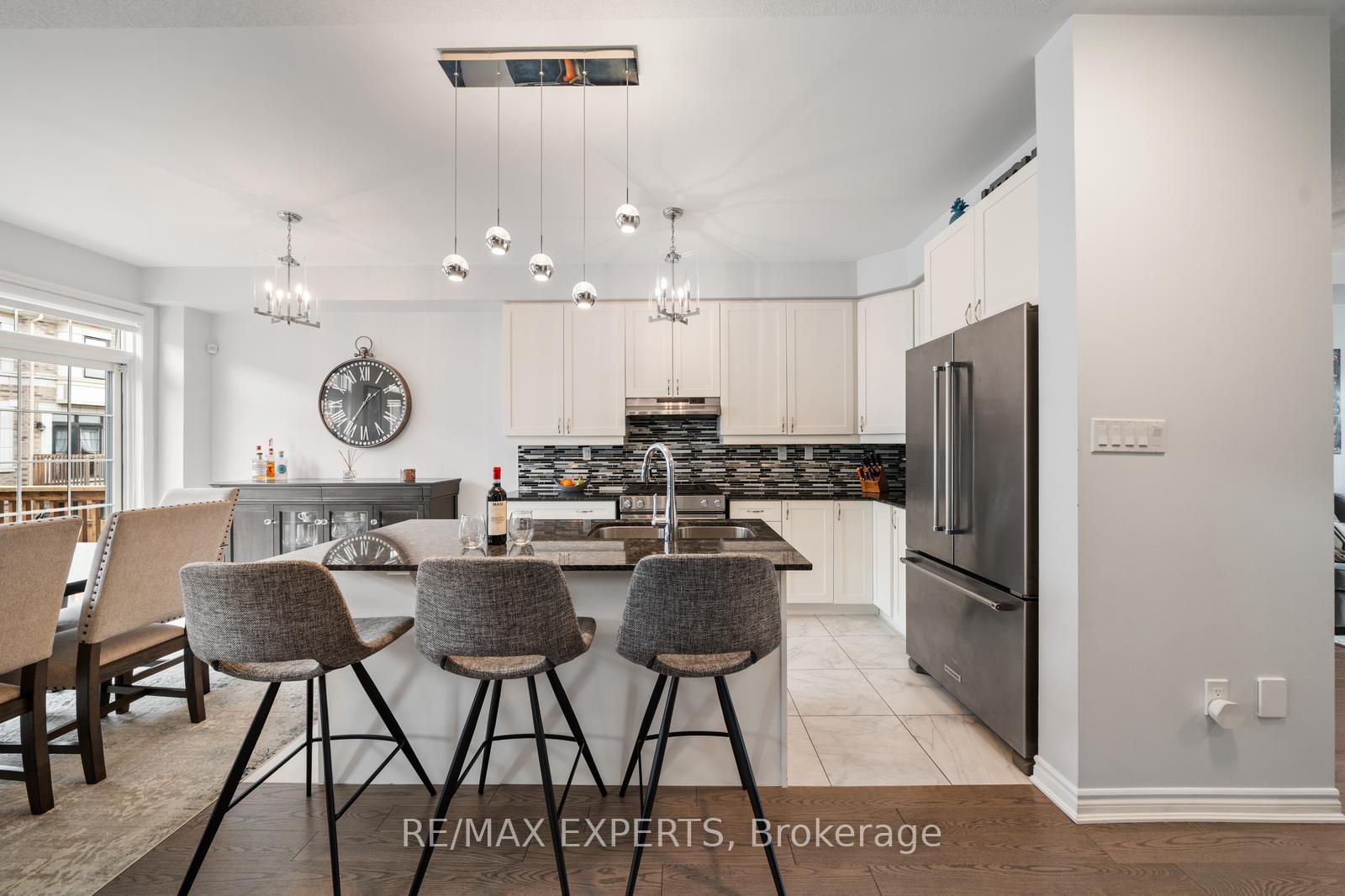Photo 10 of 78 Farooq Boulevard, Vaughan, Vellore Village — HOMEH