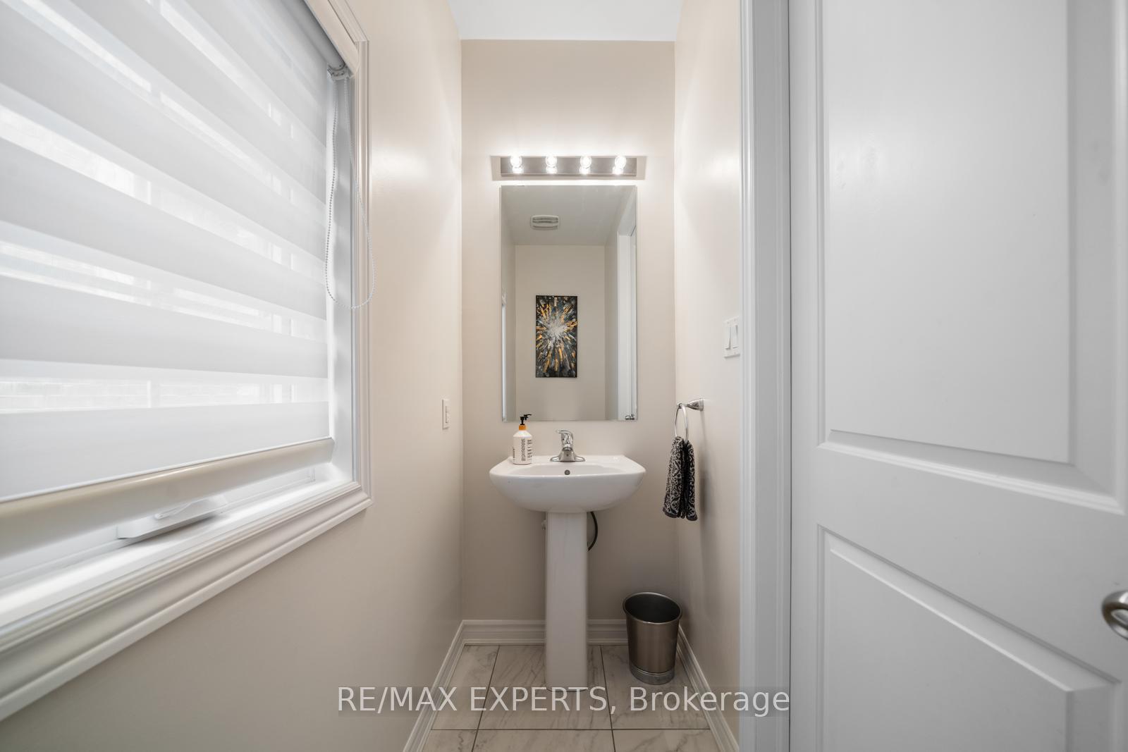 Photo 17 of 78 Farooq Boulevard, Vaughan, Vellore Village — HOMEH