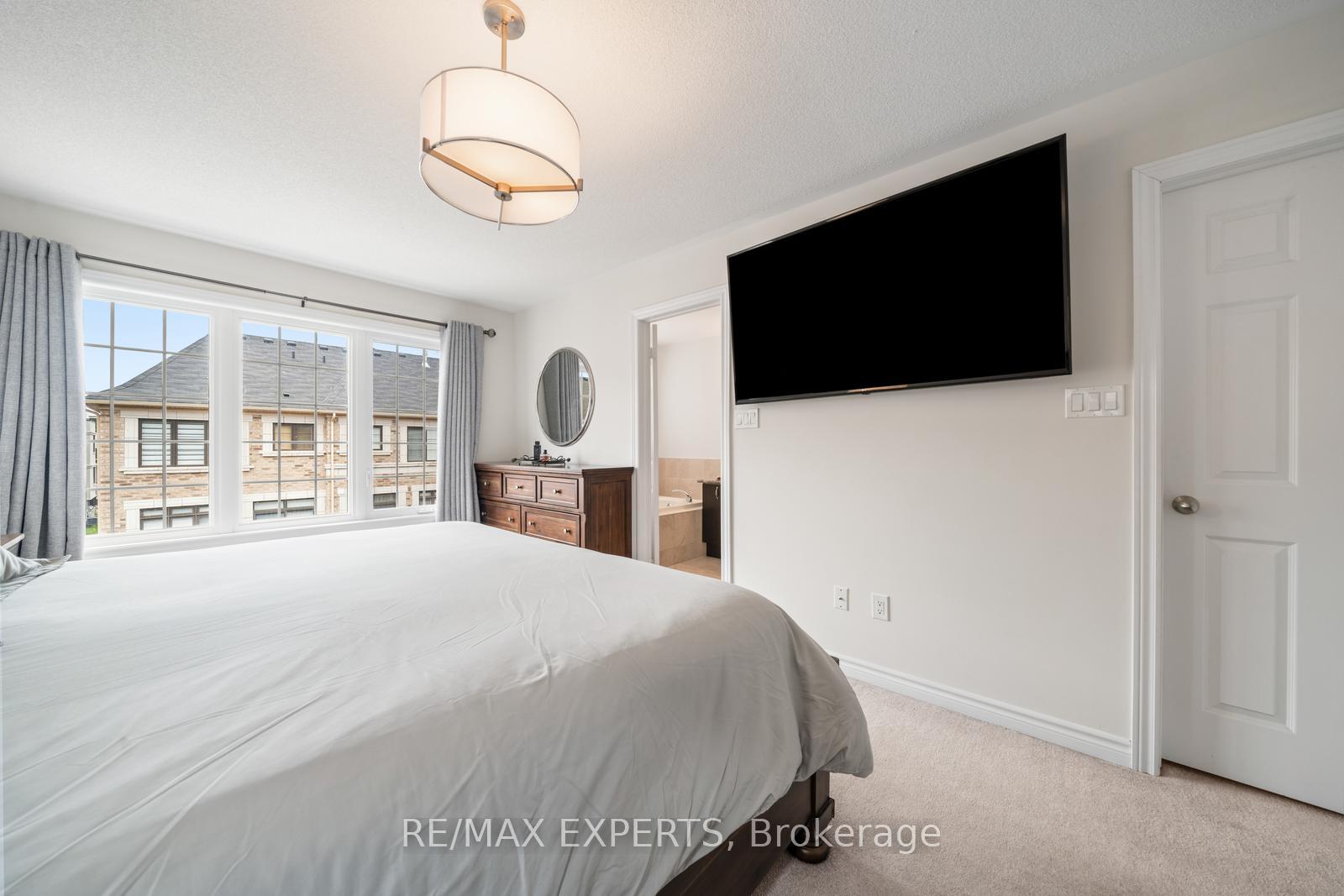 Photo 19 of 78 Farooq Boulevard, Vaughan, Vellore Village — HOMEH