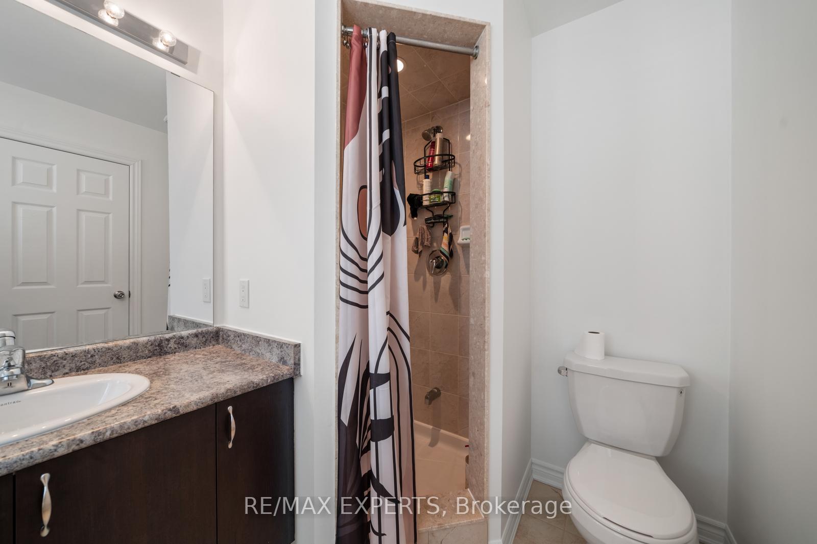 Photo 21 of 78 Farooq Boulevard, Vaughan, Vellore Village — HOMEH