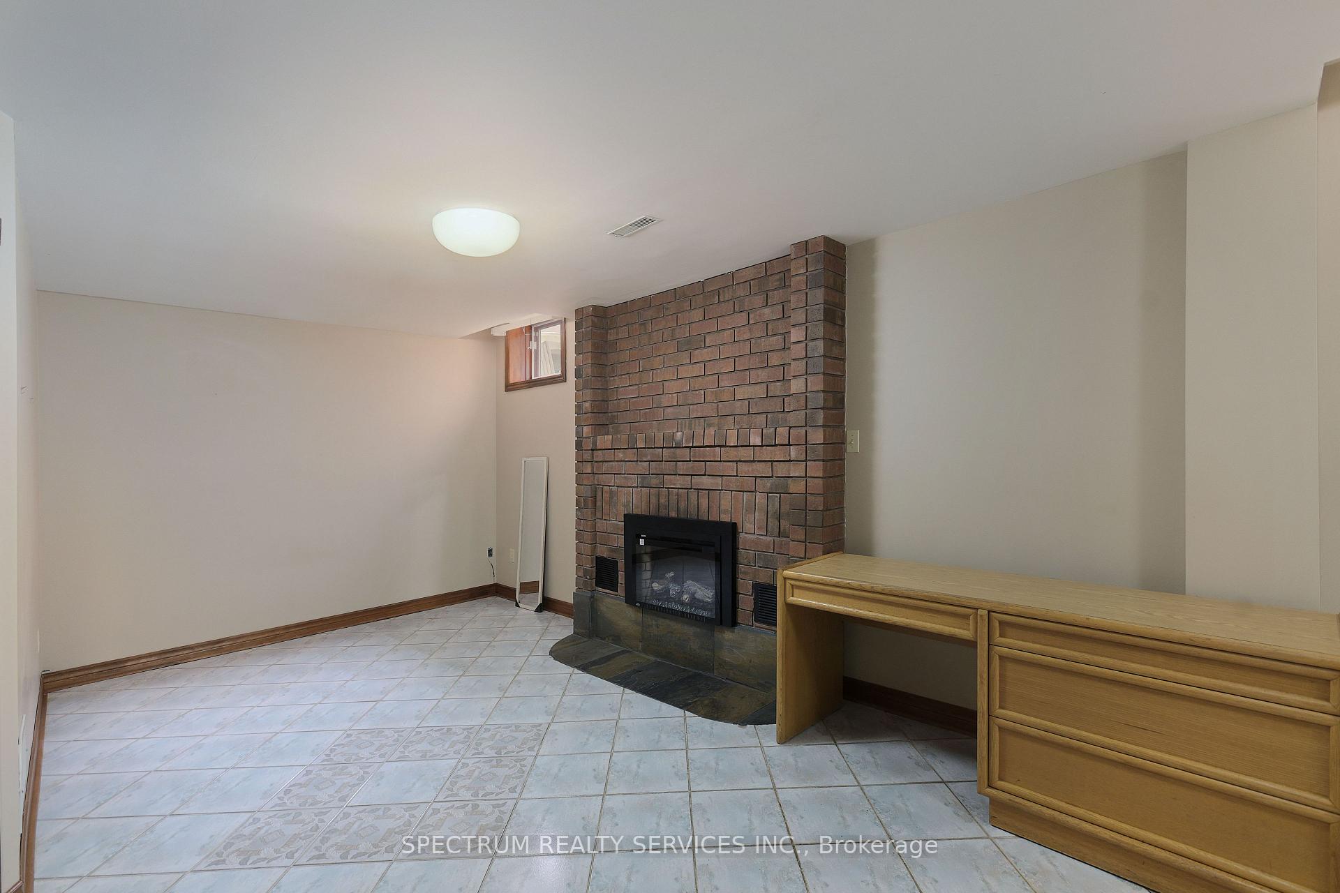 Photo 5 of Unit Bsmt, 8432 Martin Grove Road, Vaughan, West Woodbridge — HOMEH