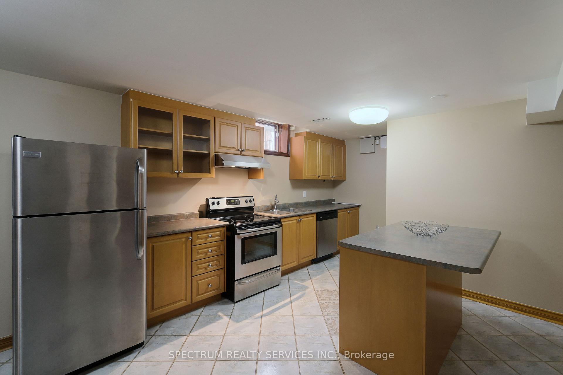 Photo 7 of Unit Bsmt, 8432 Martin Grove Road, Vaughan, West Woodbridge — HOMEH