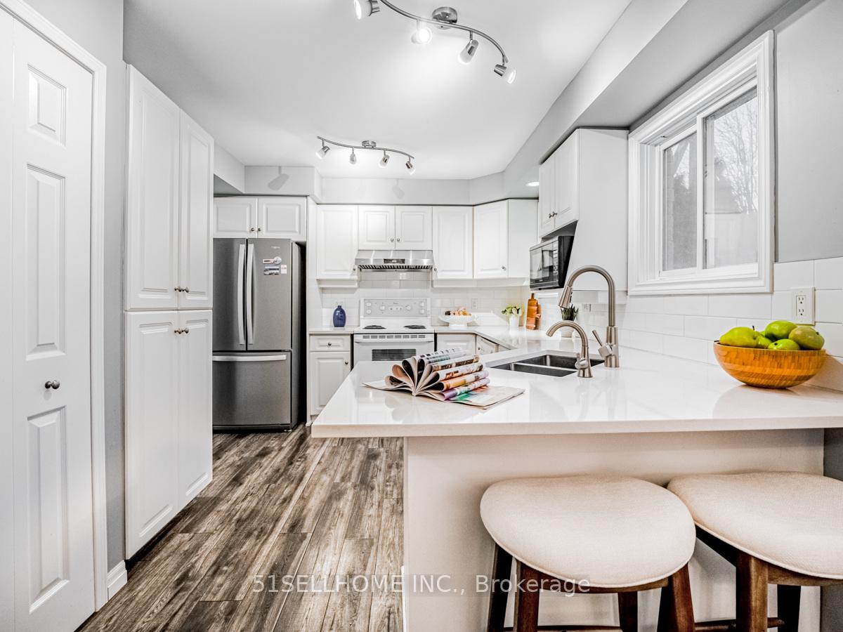 Photo 7 of 297 Beechlawn Drive, Waterloo — HOMEH