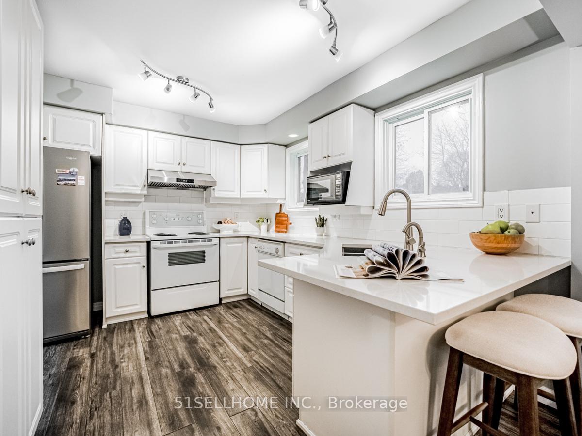 Photo 8 of 297 Beechlawn Drive, Waterloo — HOMEH