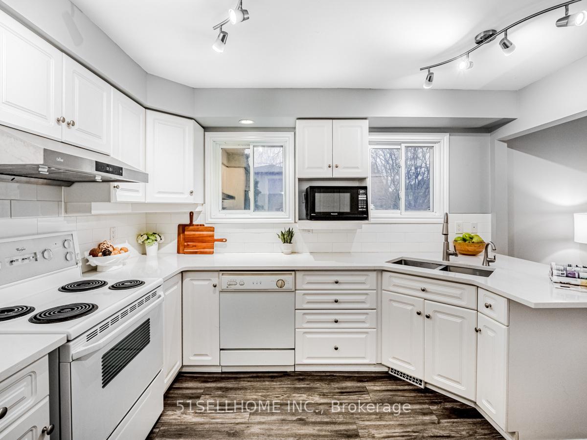 Photo 9 of 297 Beechlawn Drive, Waterloo — HOMEH