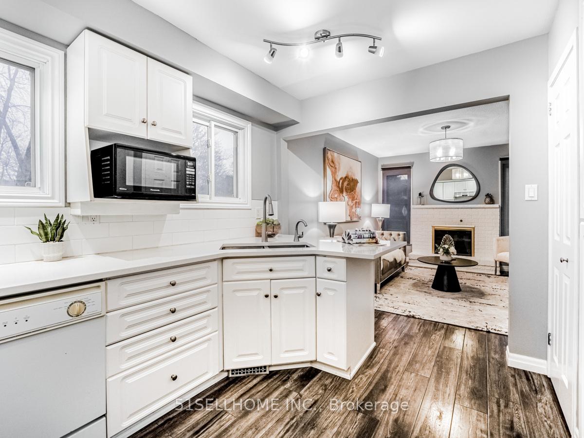 Photo 10 of 297 Beechlawn Drive, Waterloo — HOMEH