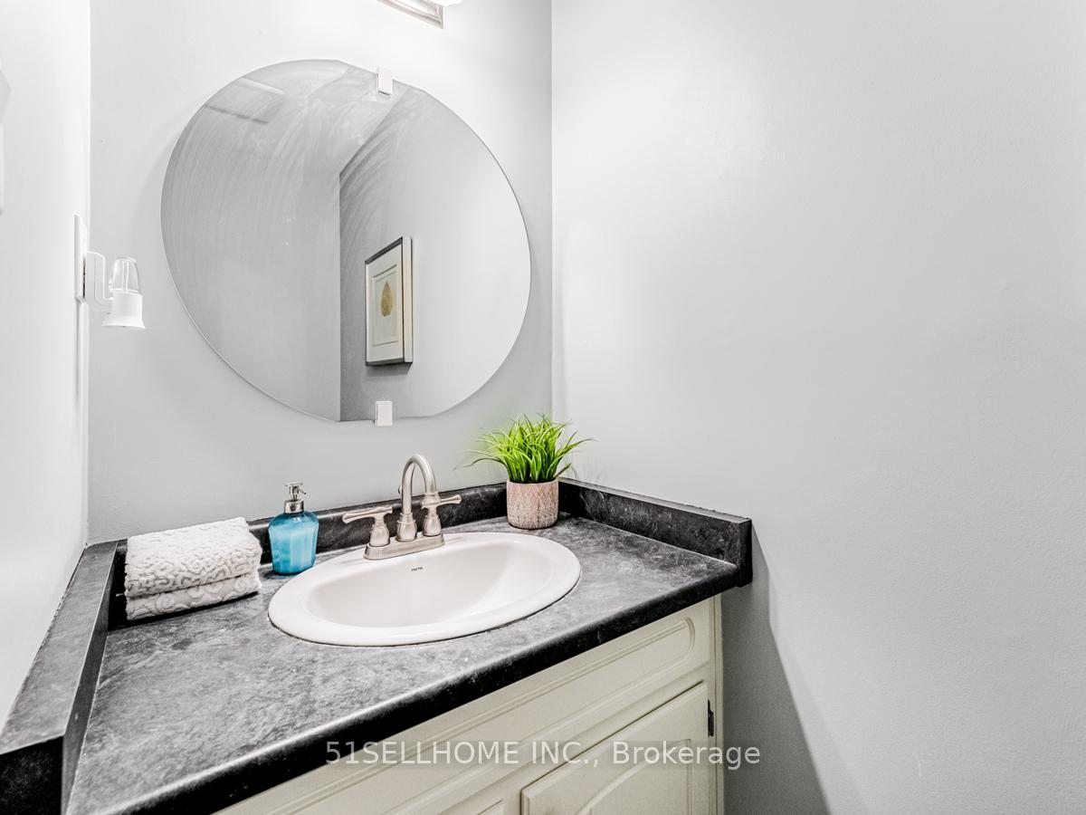 Photo 11 of 297 Beechlawn Drive, Waterloo — HOMEH