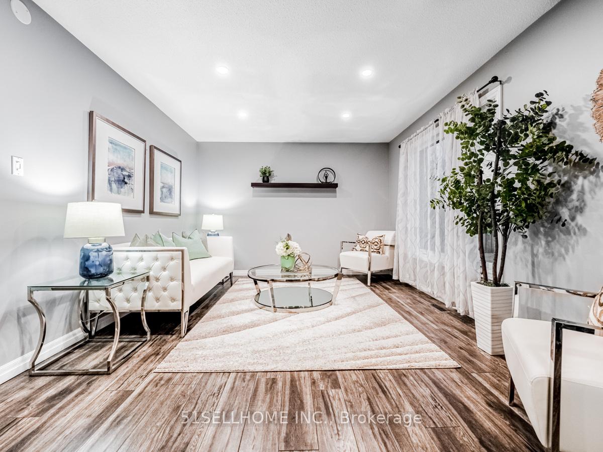 Photo 13 of 297 Beechlawn Drive, Waterloo — HOMEH