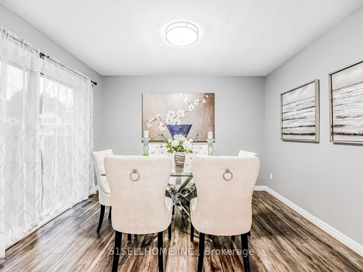 Photo 16 of 297 Beechlawn Drive, Waterloo — HOMEH