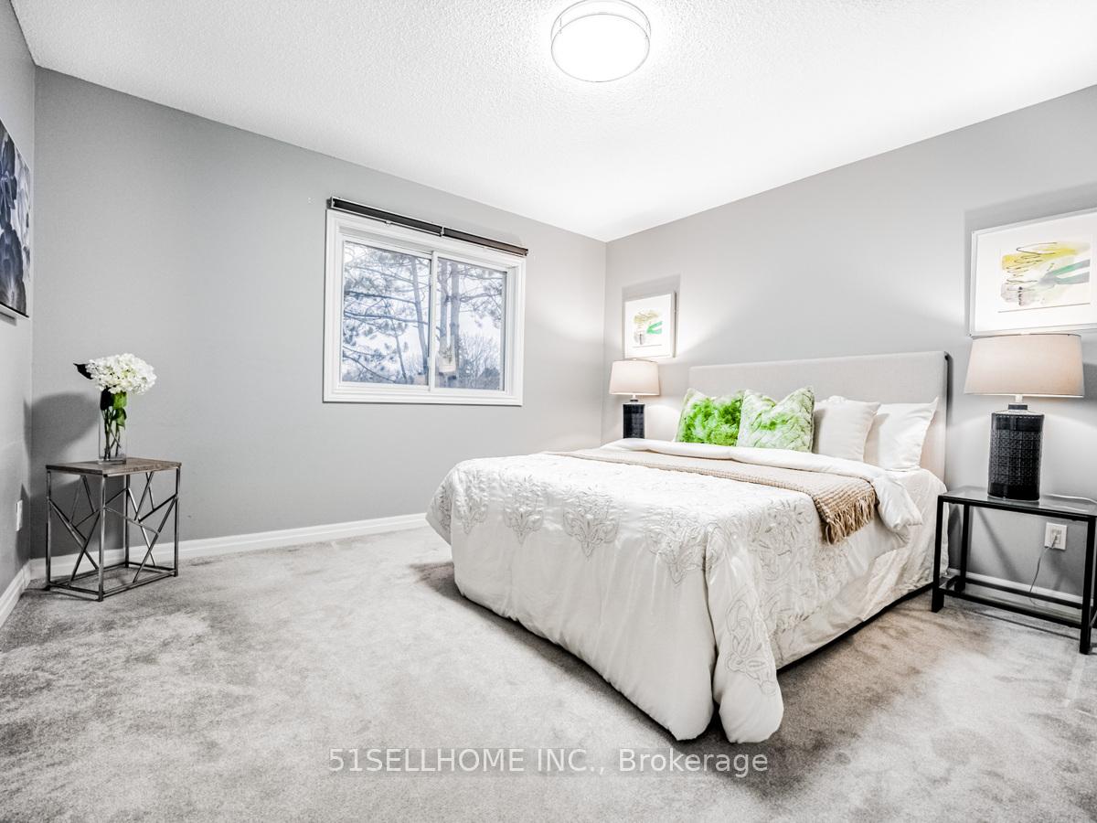 Photo 22 of 297 Beechlawn Drive, Waterloo — HOMEH