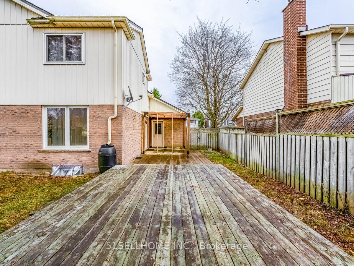 Photo 33 of 297 Beechlawn Drive, Waterloo — HOMEH